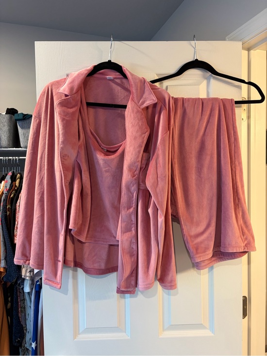 Other - Velvet Pink Plush Women’s 3-Piece Lounge Pajama Set